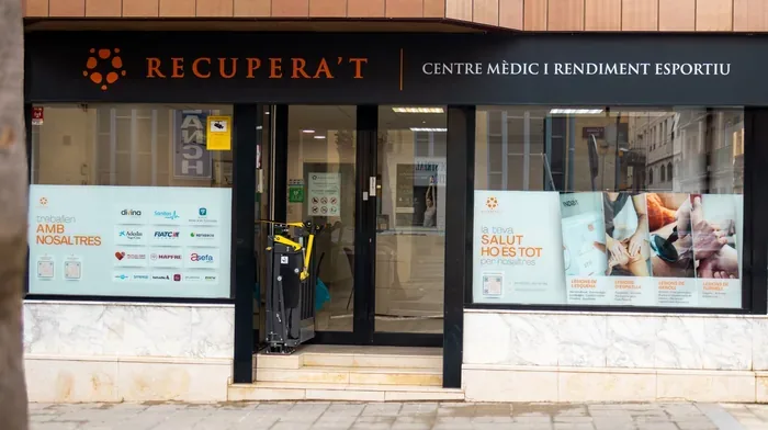 Sala de tratamiento del centro de fisioterapia Recupera’t en Reus